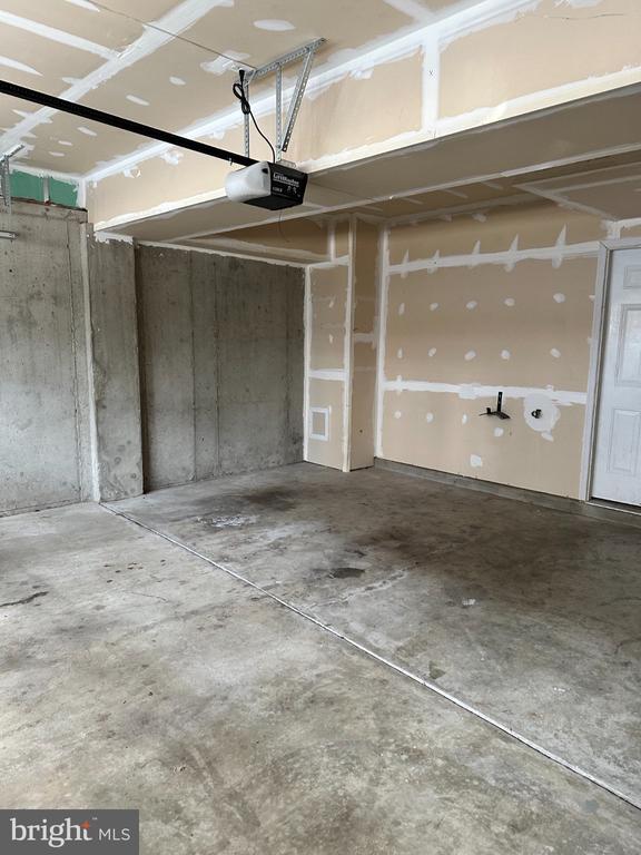 Building Photo - 9365 Paragon Way