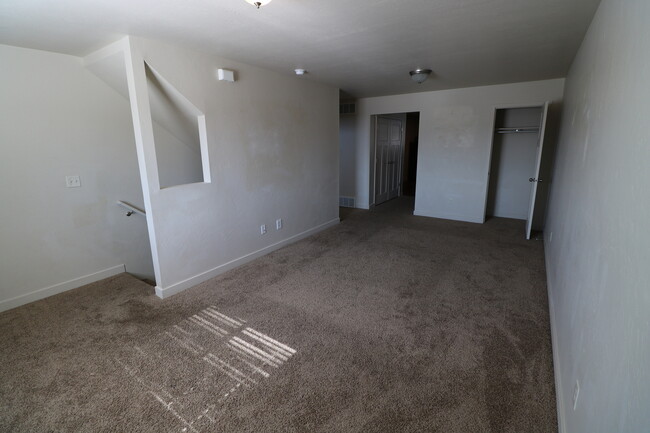 Building Photo - 209 N 680 E