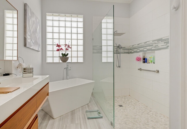 Building Photo - 6763 Rothschild Cir