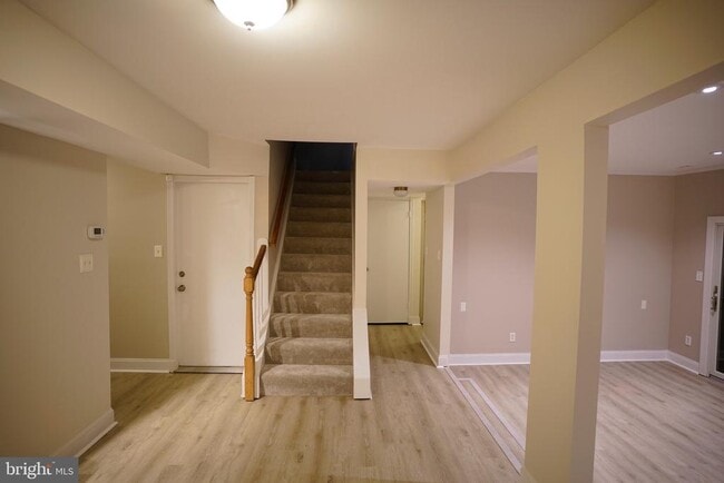 Building Photo - 6317 Early Glow Ct