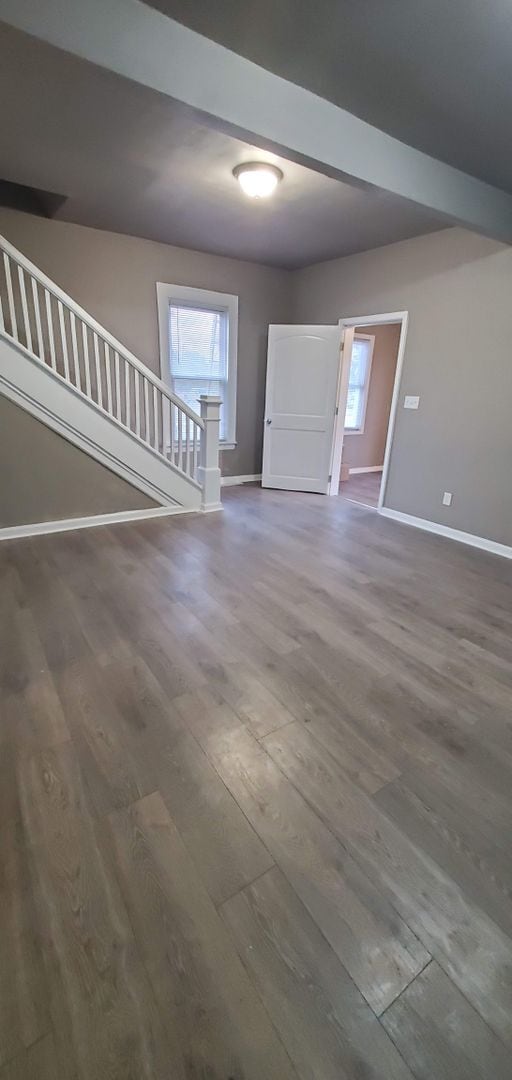 Building Photo - Spacious 4 Bedroom Home with Fenced Yard
