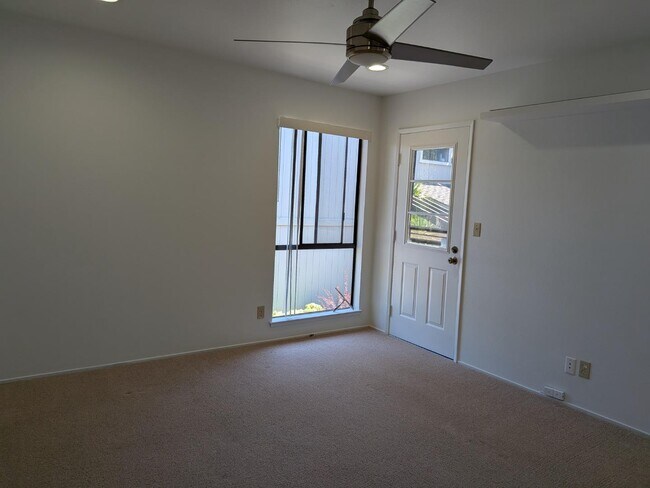 Building Photo - 217 Ada Ave