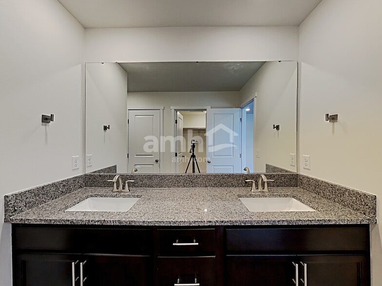 Building Photo - 19216 16th Ave Ct E