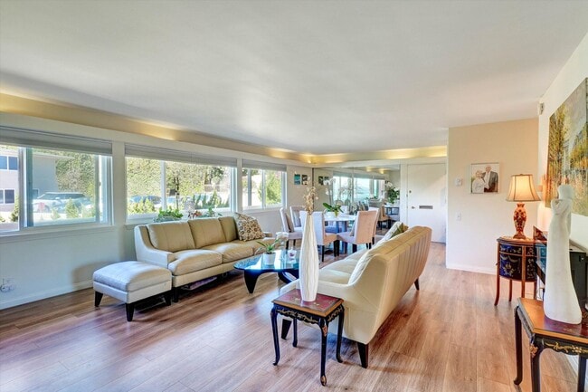 Building Photo - 13561 Table Rock Dr