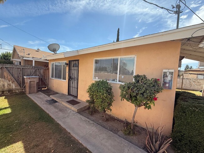 Building Photo - 2114 Brundage Ln