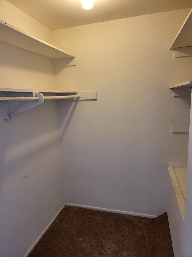 Building Photo - Sharp Townhouse on Victoria Avenue across from the Marina