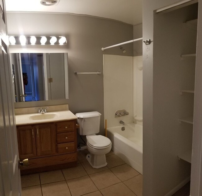 Building Photo - COMING SOON....NICE 4 BED 2 BATH CORNER LO...