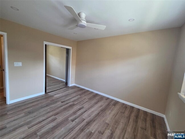 Building Photo - 1628 Valley 2A Vly