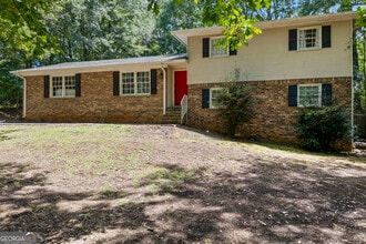 Building Photo - 527 University Cir