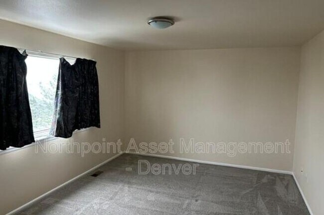 Building Photo - 3 BR/3BA | Newly Renovated Single Family Home |  Back Deck | In Highlands Ranch!
