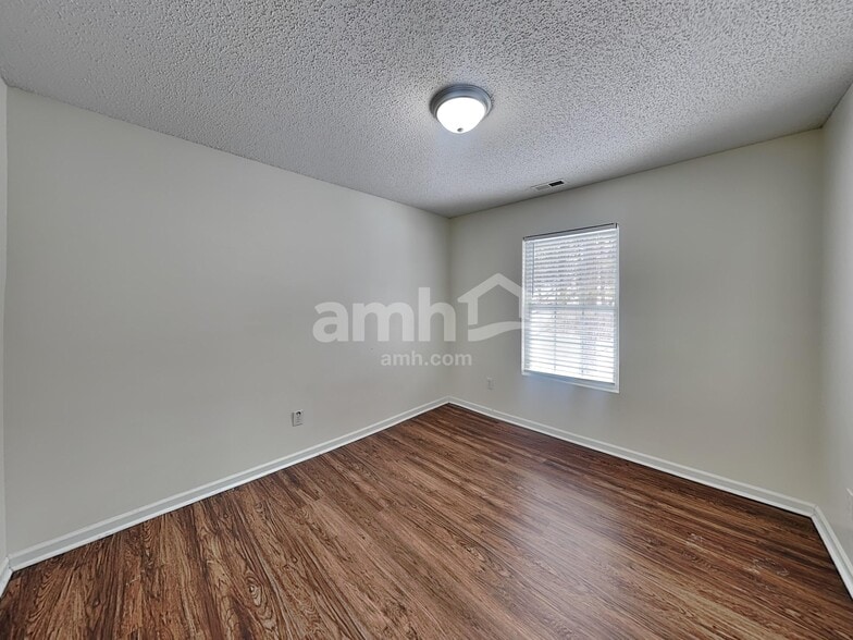 Building Photo - 5850 Mahogany Pl SW