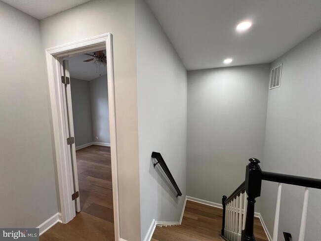 Building Photo - 4131 Bancroft Ln