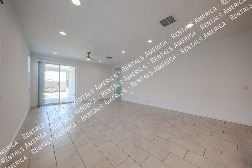 Building Photo - 3119 W Via Dona Rd