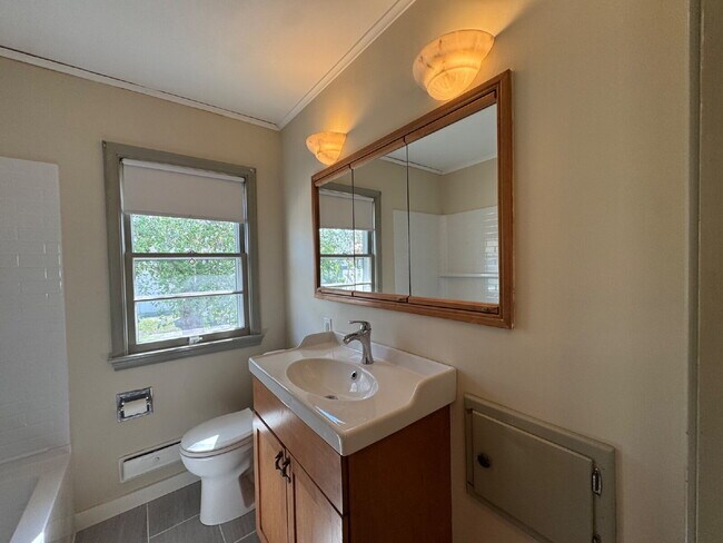 Building Photo - Charming 3-Bed Oasis with Fireplace & Finished Basement in Richfield!