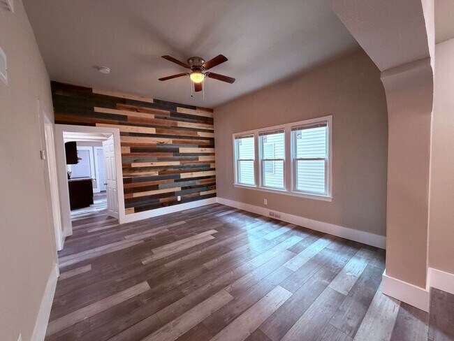 Building Photo - 2040 N 28th St