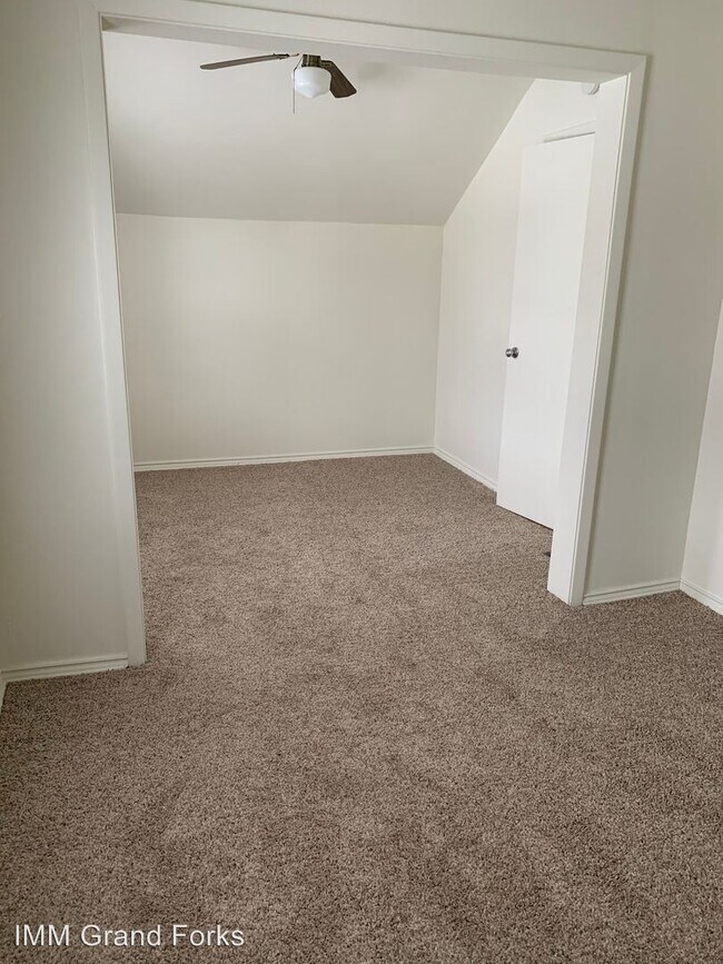 Building Photo - 524 N 7th St