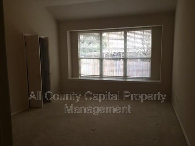 Building Photo - 401 Warm Moon Cove
