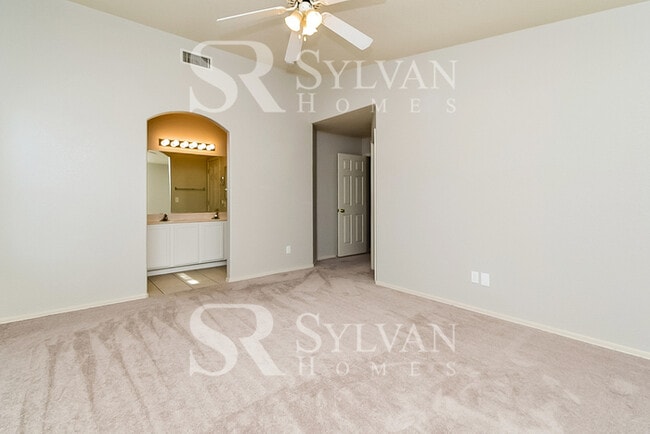 Building Photo - This charming ranch home is ready