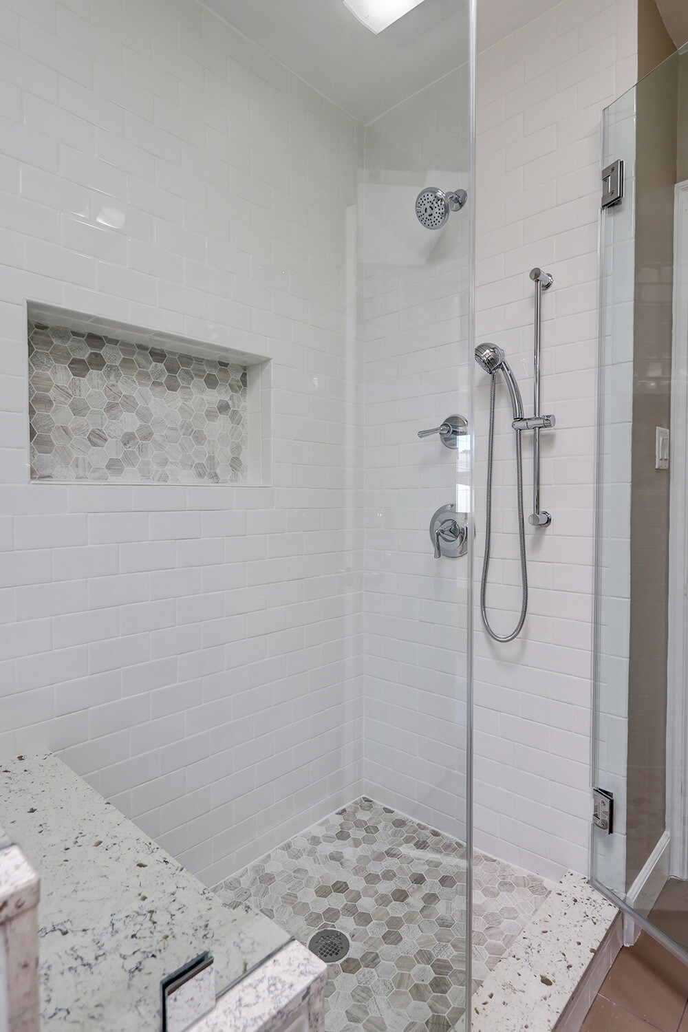 large gorgeous new shower - 423 28th St