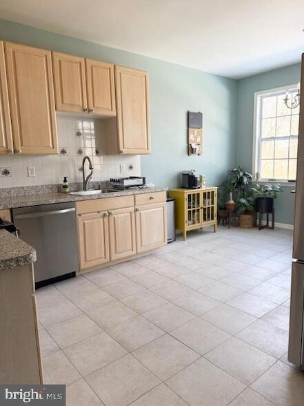 Building Photo - 83 Shelley Cir