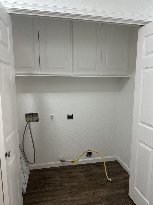 Building Photo - 2154 Berryhill Ave