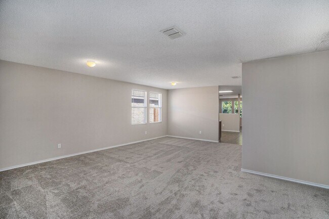 Building Photo - Beautifully Crafted 4-2-2 in Fort Worth!