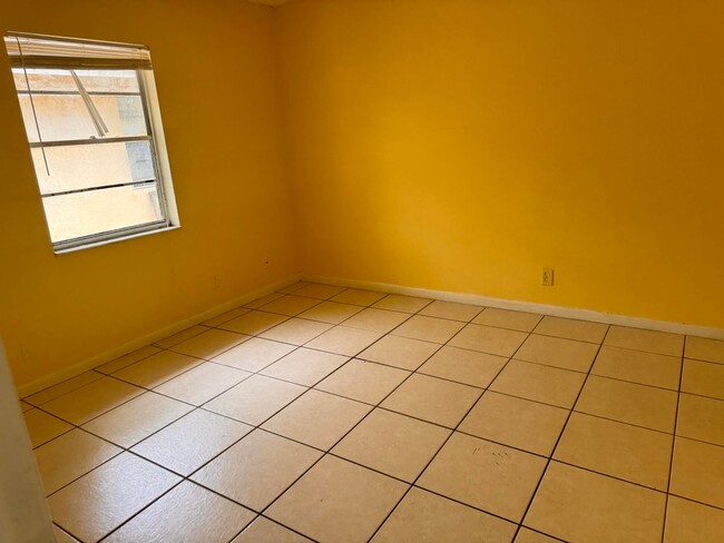 Building Photo - 1117 Goldenrod Rd