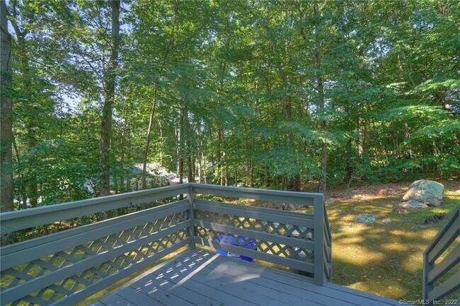 Building Photo - 26 Dartmouth Dr