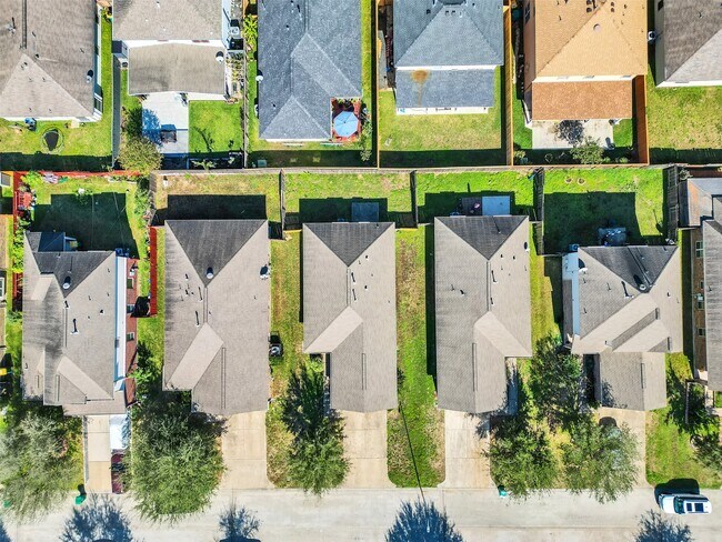 Building Photo - 2806 Morgensen Dr