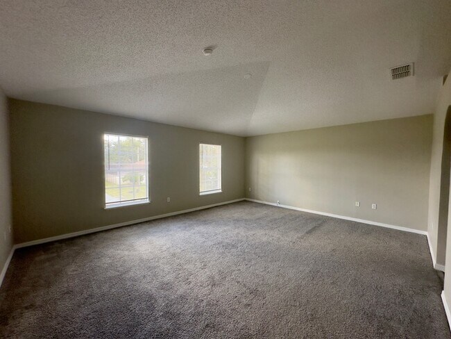 Building Photo - Two-Story Corner Lot!
