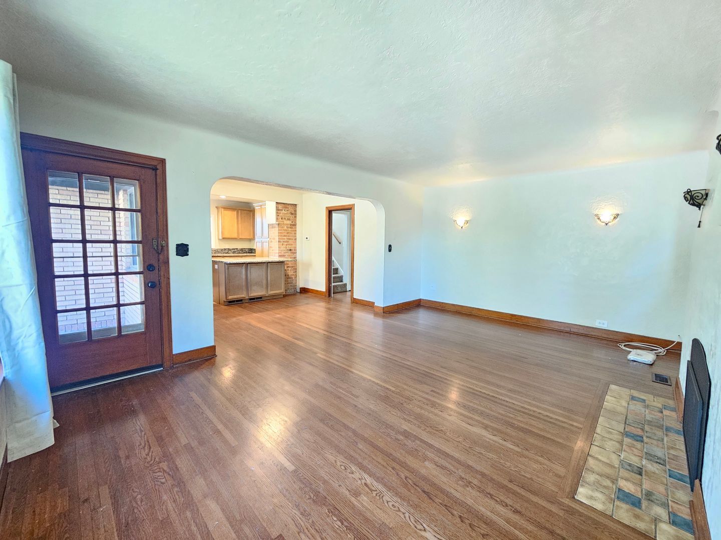 Building Photo - 1922 E 18th Ave