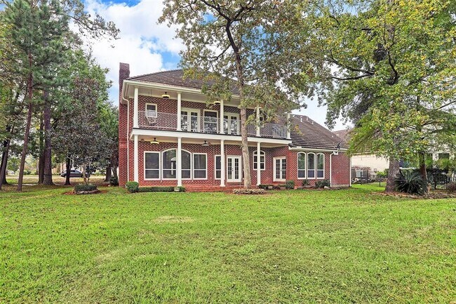 Building Photo - 16006 Piney Links