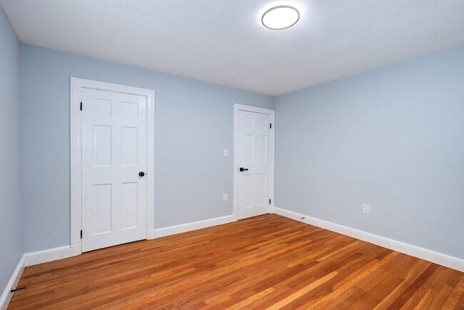 Building Photo - 7 Langley Cir