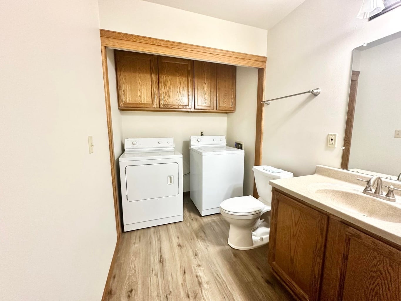 Building Photo - 1456 Meadowcreek Ct