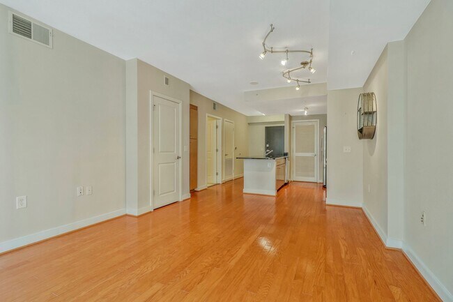 Building Photo - 1117 10th St NW
