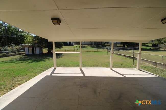 Building Photo - 2107 Brantley Ave