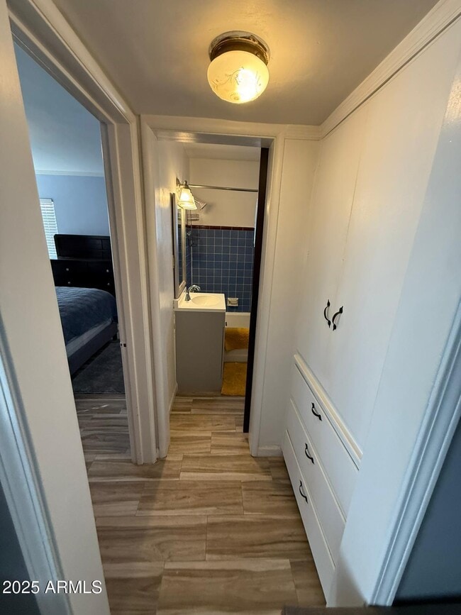 Building Photo - 1224 F Ave