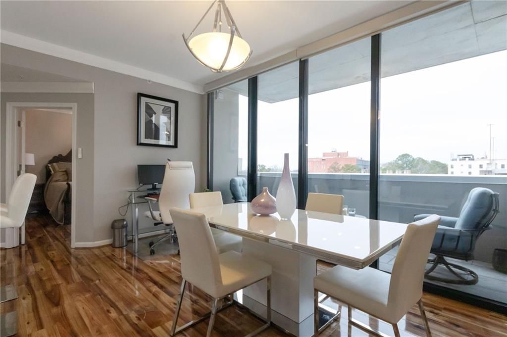 Building Photo - 3040 Peachtree Rd