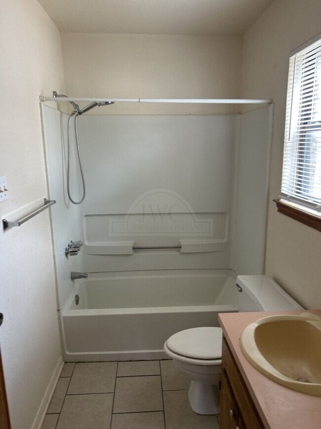 Building Photo - 4308 Shawn Dr