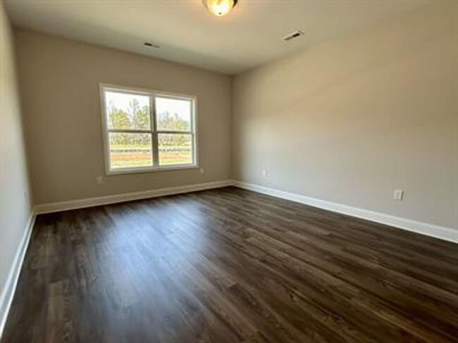 Building Photo - 9220 Current Wy SE