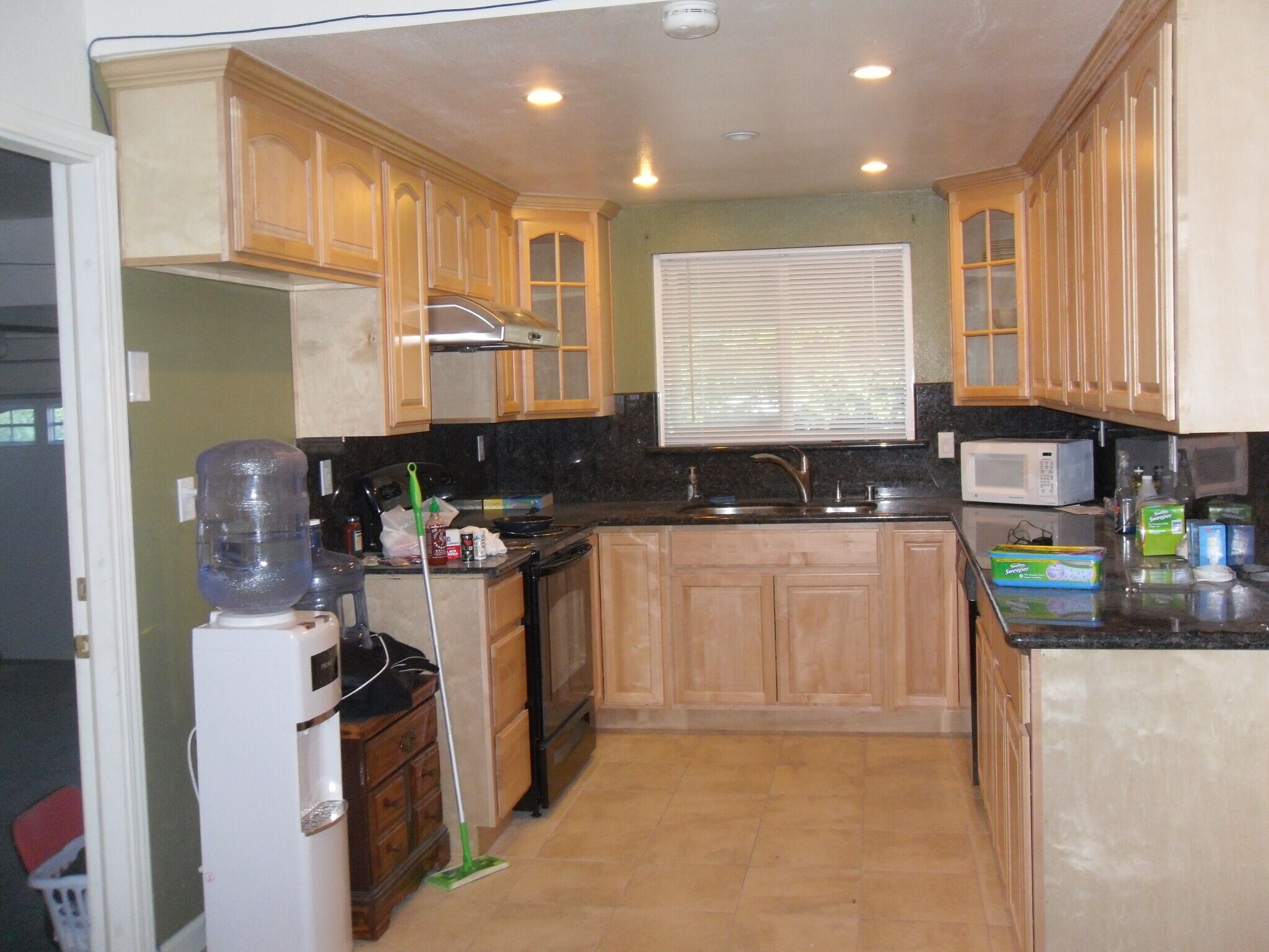 Building Photo - 1380 Old Stone Way