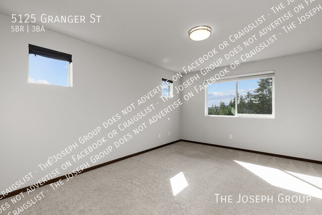 Building Photo - 5125 Granger St