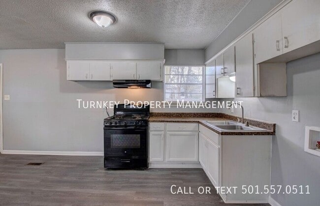 Building Photo - 7307 Knollwood Rd