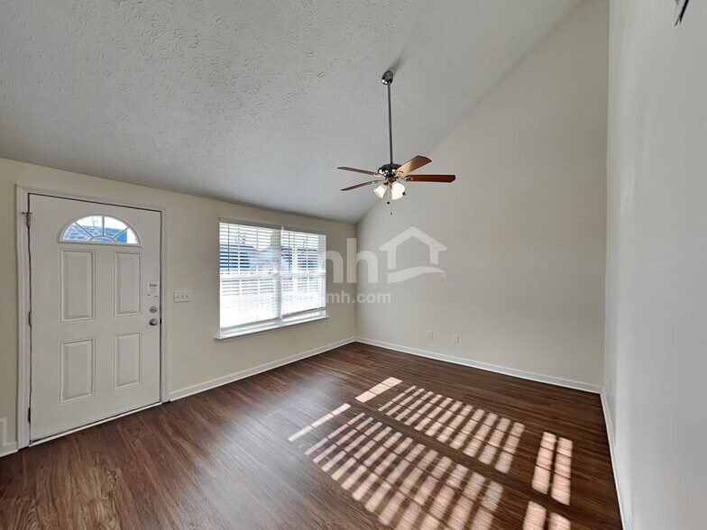 Building Photo - 5112 Greer Station Dr