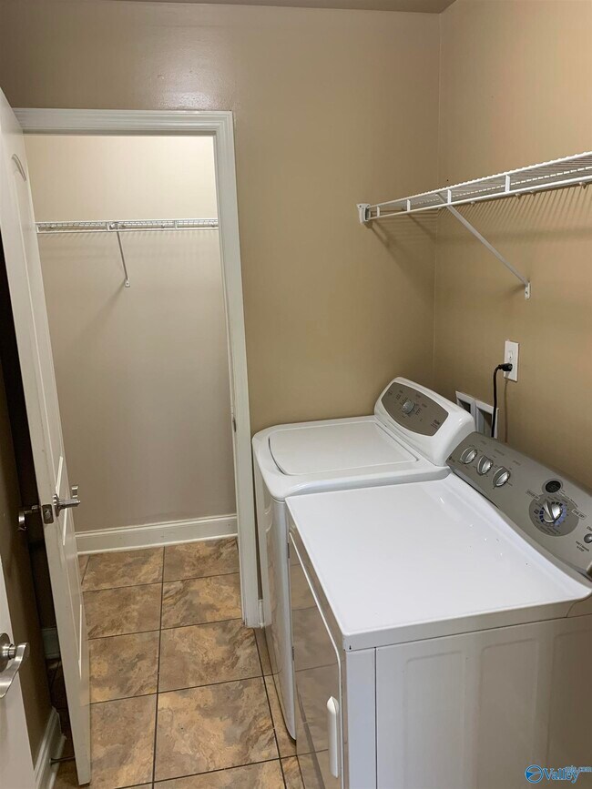 Building Photo - 101 Oxfordwill Ct