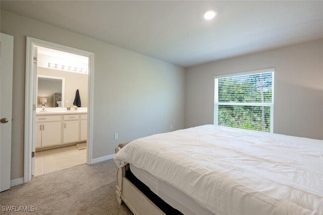 Building Photo - 15201 Wildflower Cir