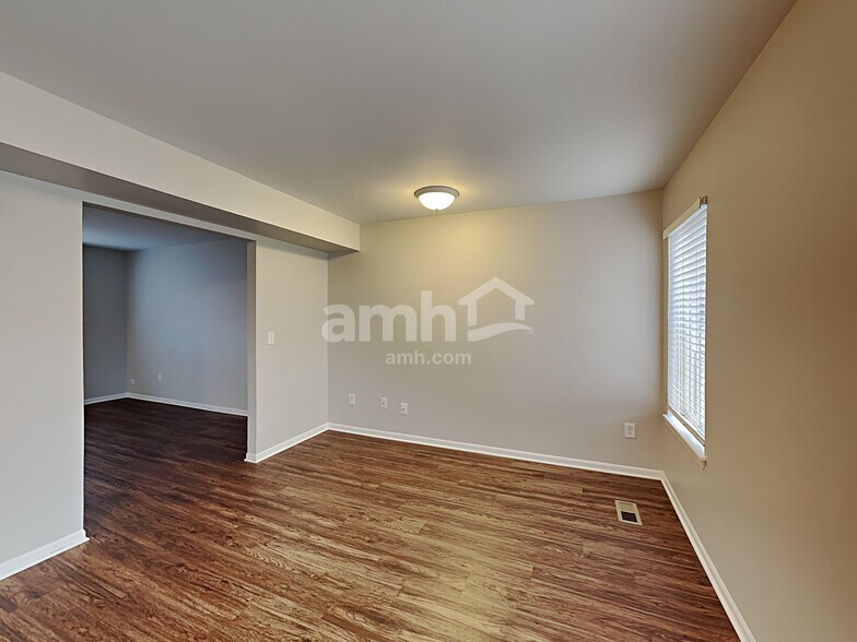 Building Photo - 13804 W Jonesport Ct