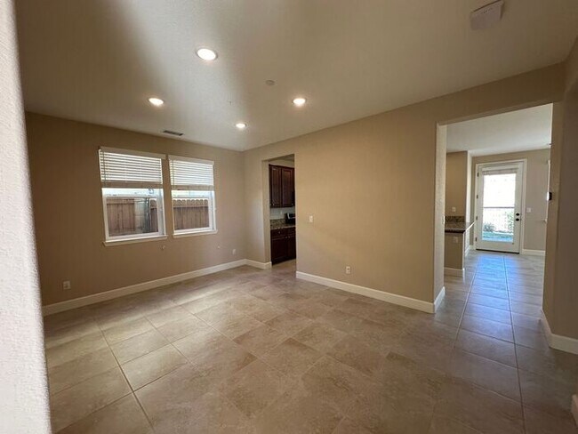 Building Photo - 3310 Vincinato Dr