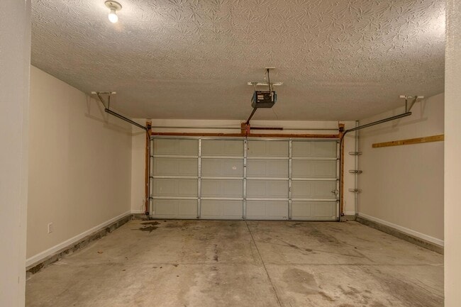 Building Photo - 632 Vonbryan Trace