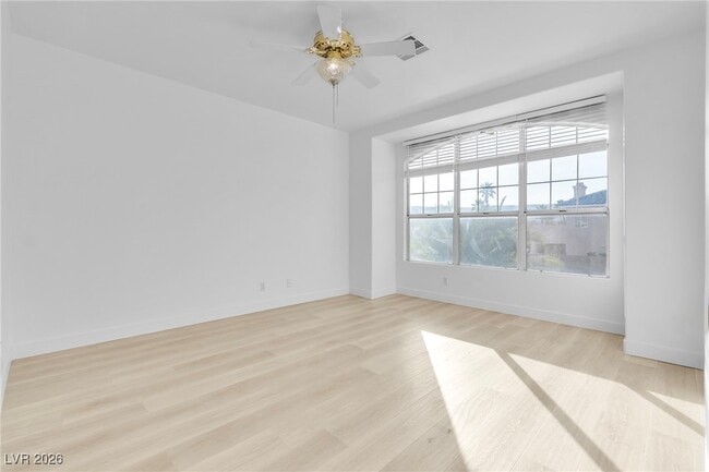 Building Photo - 3986 Windansea St